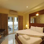 Whitehouse Condotel Pattaya