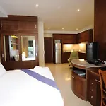 Whitehouse Condotel 3* Pattaya