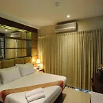 Whitehouse Condotel 3* Pattaya