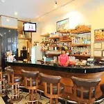Whitehouse Condotel Pattaya