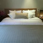 Westbury Aparthotel 3*