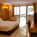 Hotel At Nine 2*