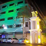 Royal Q & D Hotel 3*