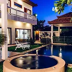 Villa Avoca Pool *
