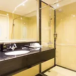 Hotel Crystal