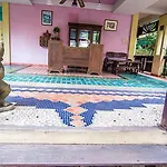 Sutus Court 4 Hotel 3*