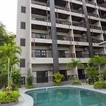 Golden Tulip Essential