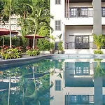 Hotel Golden Tulip Essential