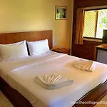 Hotel The 2*