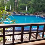 The Hotel 2*