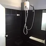 Shanghai Monna Bar Guest house Pattaya