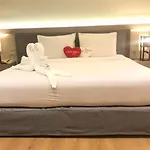 Sandy Spring Hotel