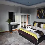 Koenig Mansion 4*