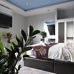 Koenig Mansion 4*