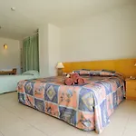 Diamond Place 3*