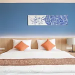 Royal Palace Hotel