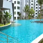 Arcadia By Dary Apartment *