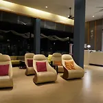 Woraburi & โรงแรม 4*
