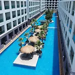 โรงแรม Woraburi & 4*