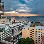 โรงแรม Eastiny Plaza