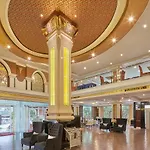 Floral Hotel - Dolphin Circle Pattaya