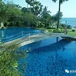 อพาร์ทเม้น The Palm Front