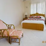 Butterfly Garden Boutique Residences: Luxury Oasis With Spacious *