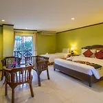 Phuphaya Resort 2*
