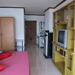 View Talay 1b Bed & Breakfast 4*