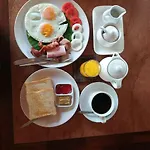Hotel The