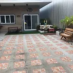Hostel Baan Wararin *