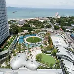 Grande Centre Point Hotel