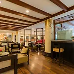 Hotel Mountain & Convention Center Pattaya