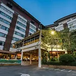 Mountain & Convention Center Hotel