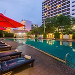 Mountain & Convention Center 4*