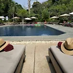 Let's Hyde & - Pool Hotel