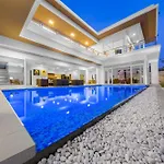 Davinci Pool Villa Pattaya