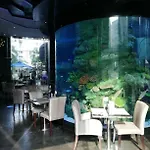 Centara Avenue 711 อพาร์ทเม้น Pattaya