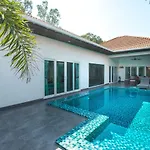 Majestic By Korawan * Pattaya