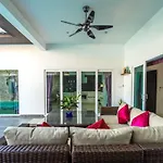 Villa Majestic By Korawan *