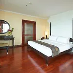 Long Garden & Pavilions 5*