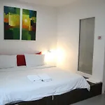 Gp Rooms Pool Guesthouse