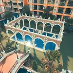 Venetian Signature Condo Resort Pattaya