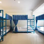Happy Hostel