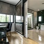4bd Pool With Jacuzzi - Exquisite Pool A Villa Pattaya