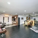 4bd Pool With Jacuzzi - Exquisite Pool A Pattaya