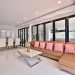 Villa 4bd Pool With Jacuzzi - Exquisite Pool A