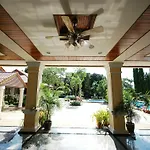 Hotel Jomtien Garden &