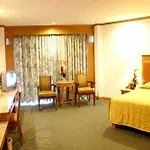 โรงแรมรอยัลพาเลซ