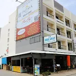 Hideaway Guest House And Bar